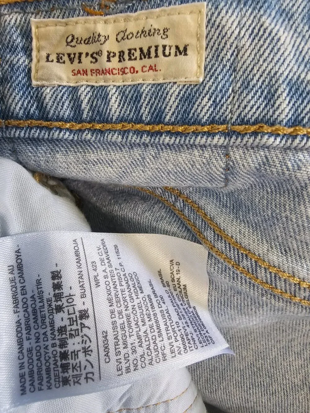 Levi's 501 Premium Quality Straight Skinny leg 32x28